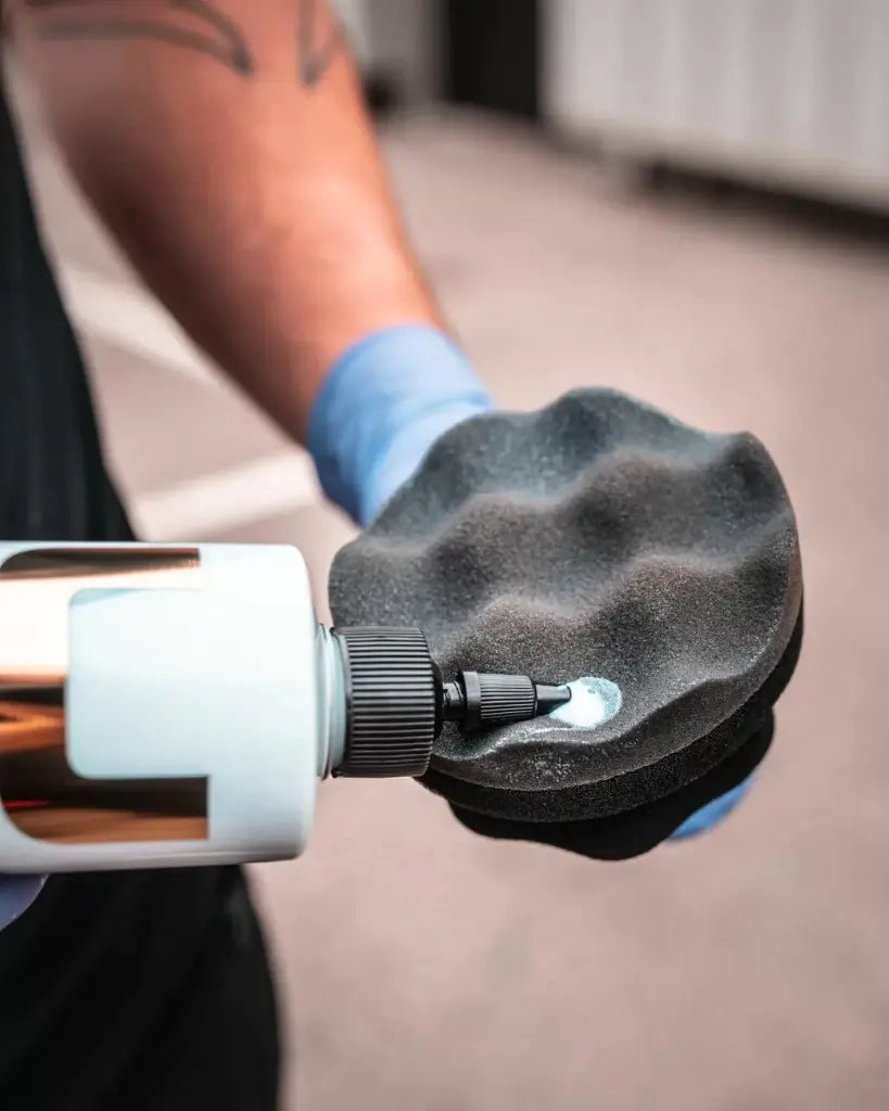 YUMCARS HexGrip Tyre Applicator – Ergonomic Tyre Dressing Applicator